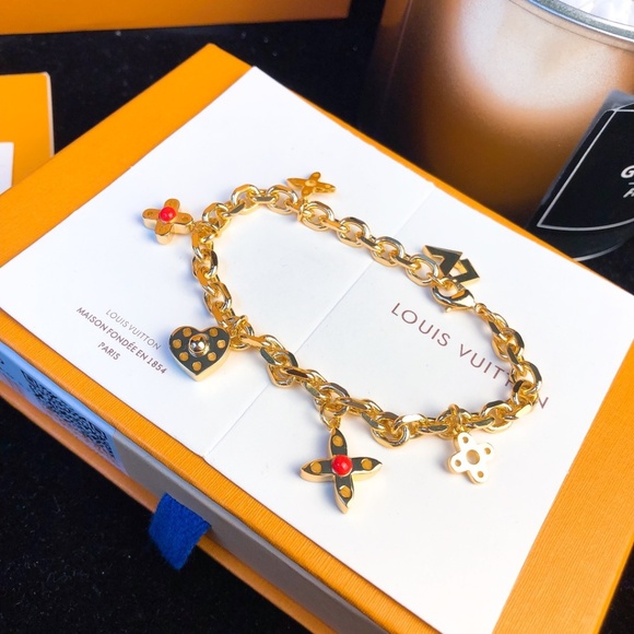 Bracelets - Picture 2 of 3